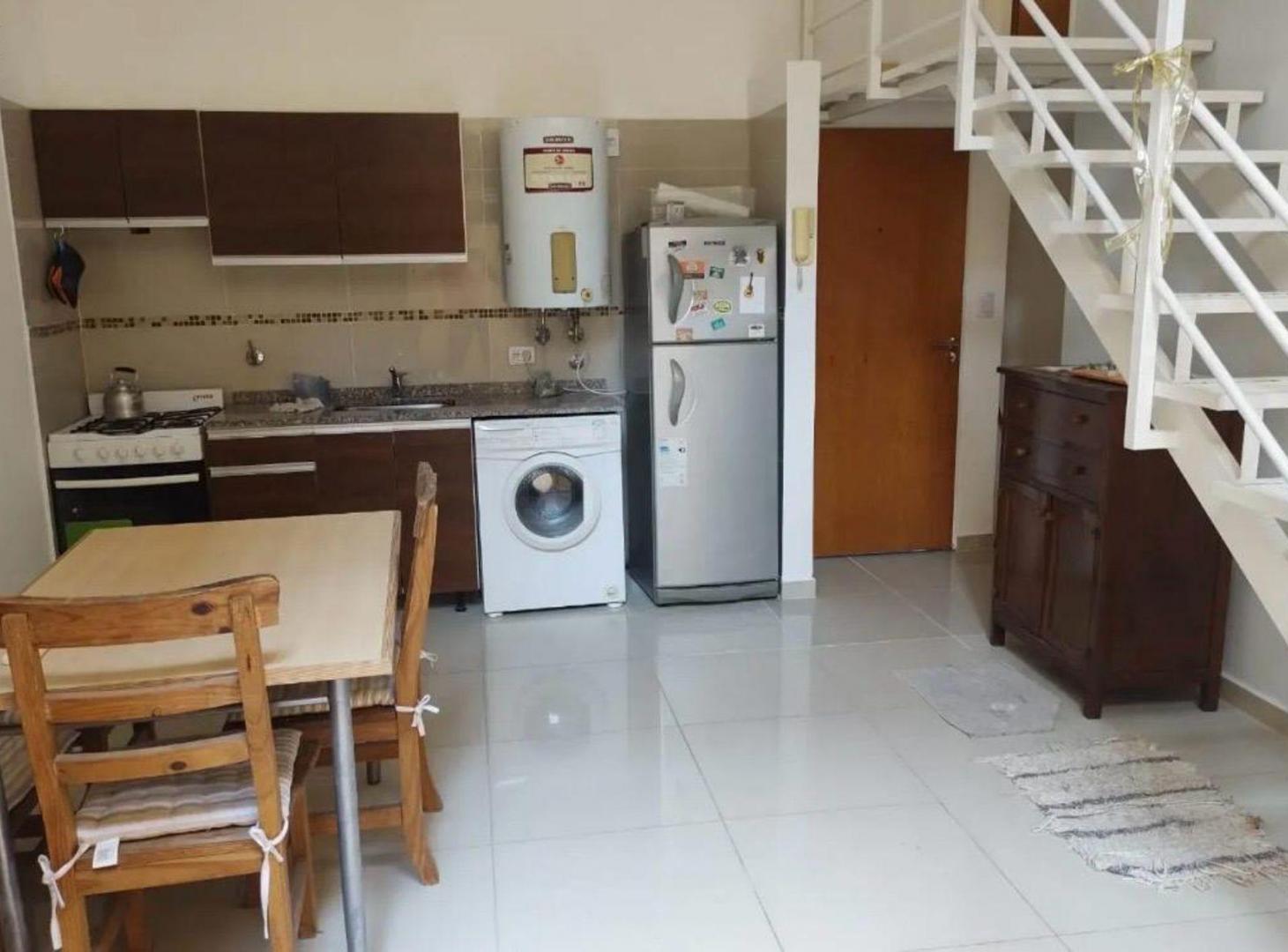 Foto de VENTA DEPTO EN DUPLEX 3 AMBIENTES-PATIO-CON RENTA, imagen 3
