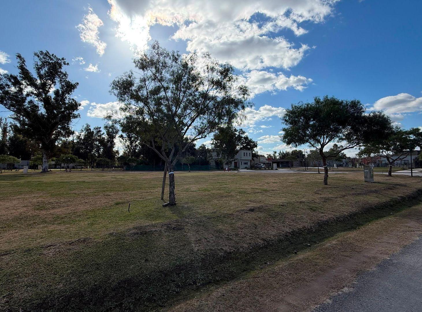 Foto de VENTA LOTE B° EL ENSUEÑO - PERMUTA Y FINANCIACION, imagen 2