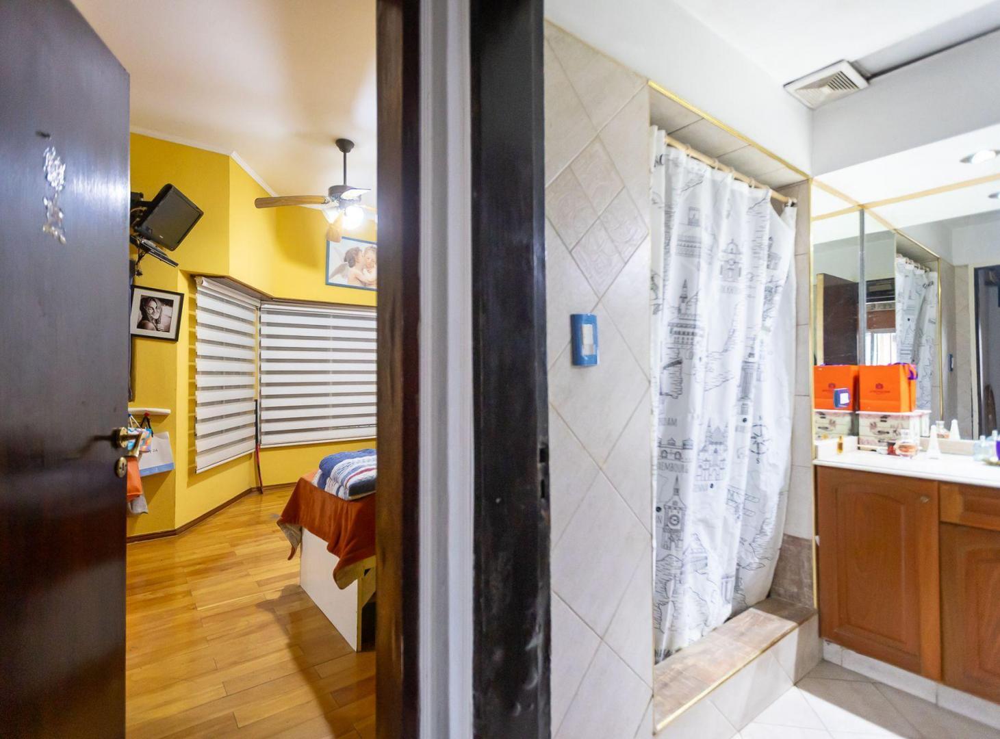 Foto de Casa en dos plantas con 4 dormitorios | Hurlingham, imagen 5