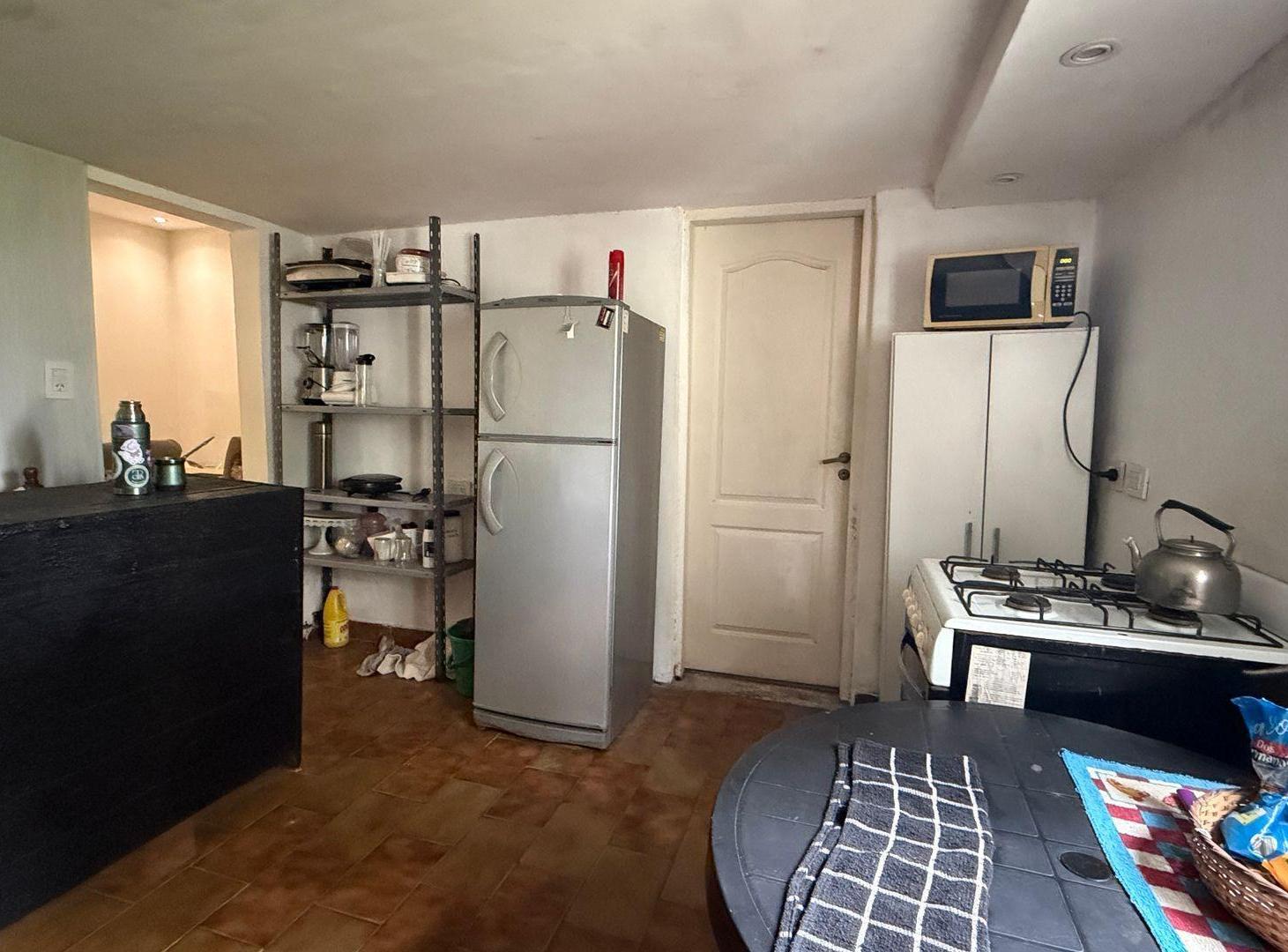 Foto de Casa en venta multifamiliar - Av Benavidez, imagen 3