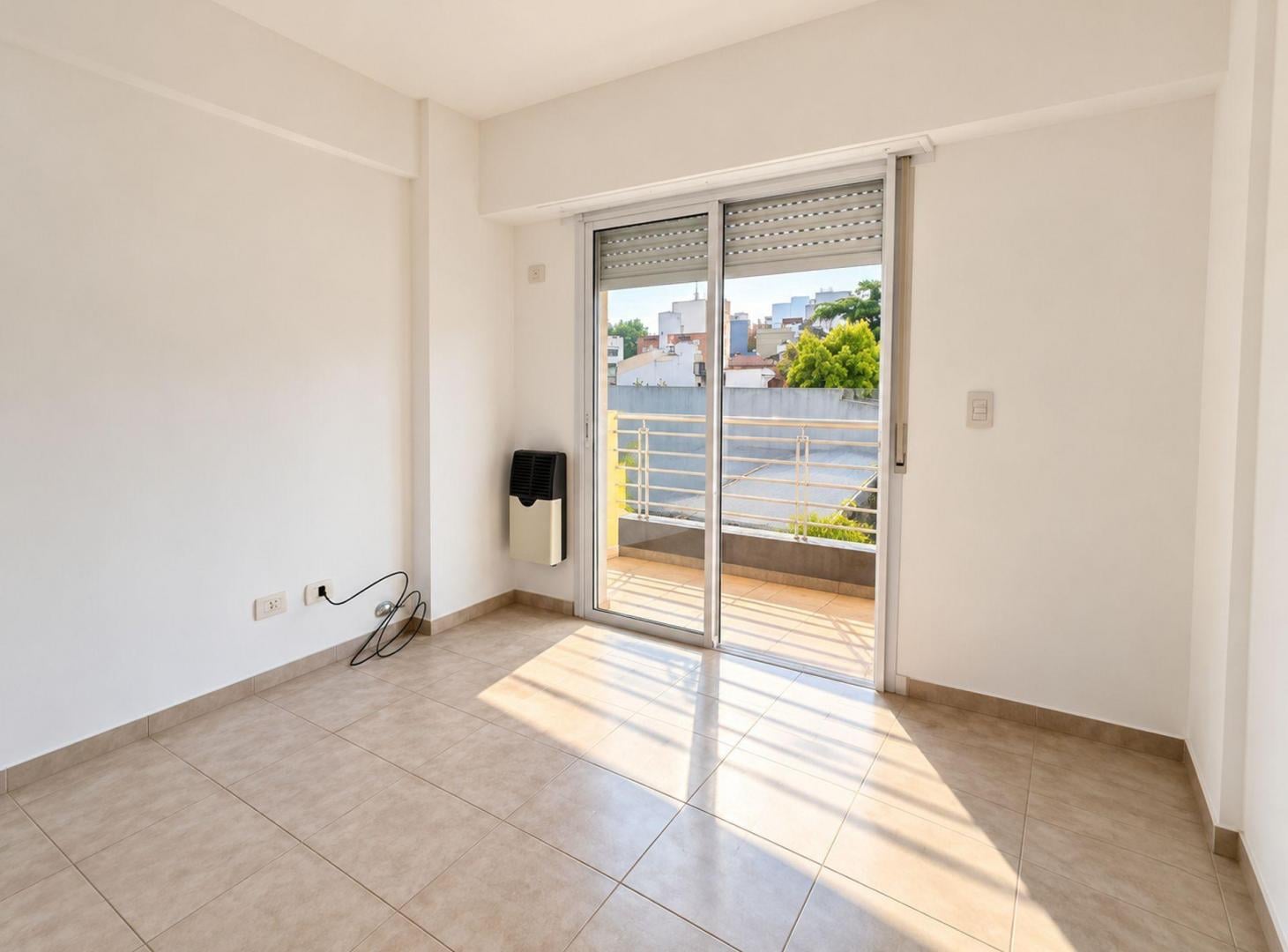 Foto de ALQUILER 2 AMB CASEROS AMPLIO 62M2 TOT BALCON, imagen 3