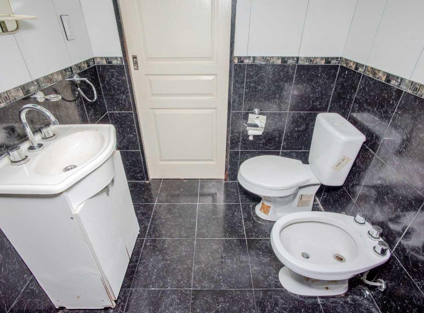 Foto de VENTA CASA 3 AMB REFACCIONADA - CASEROS, imagen 5