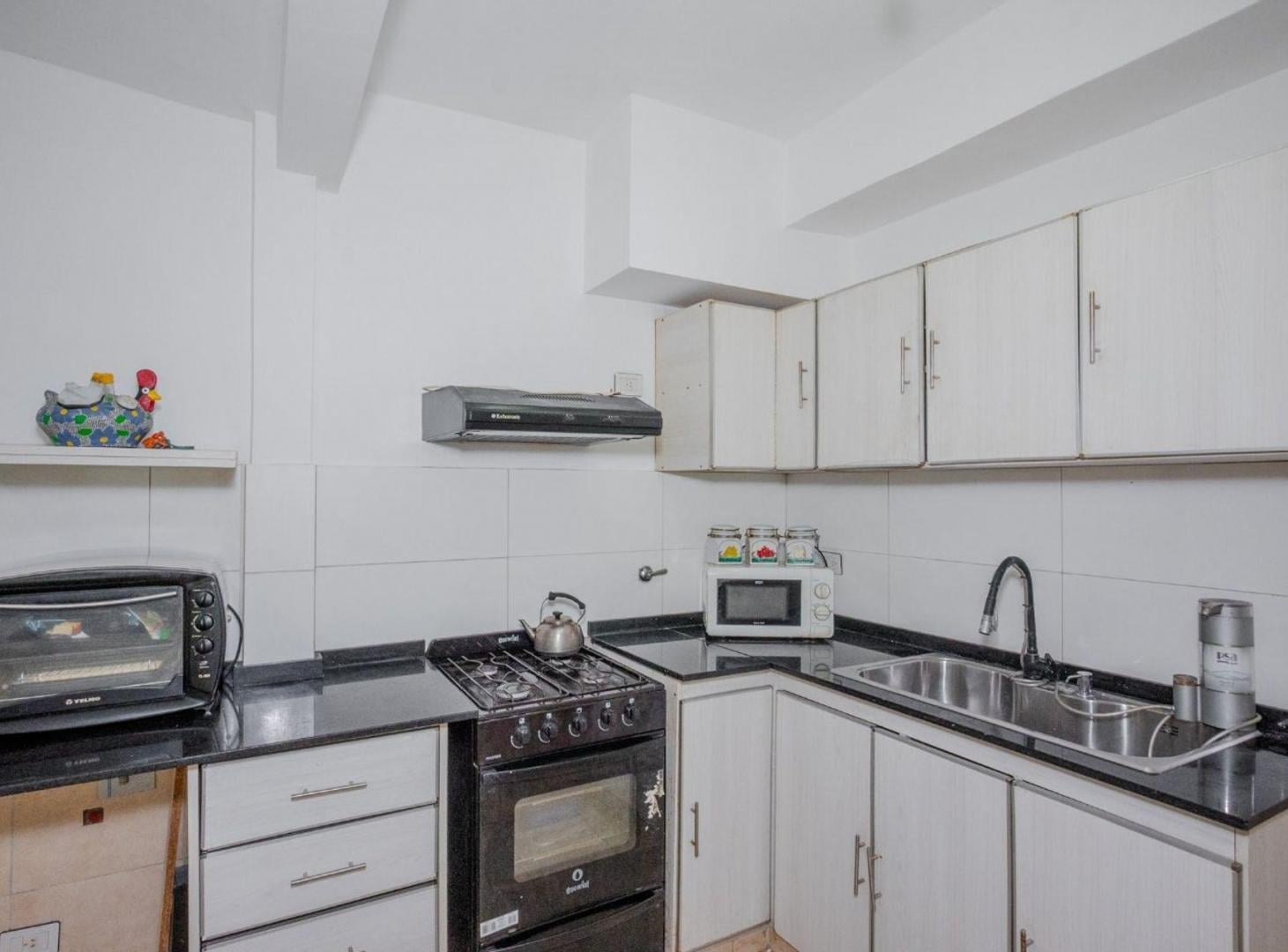 Foto de VENTA CASA 3 AMB REFACCIONADA - CASEROS, imagen 4