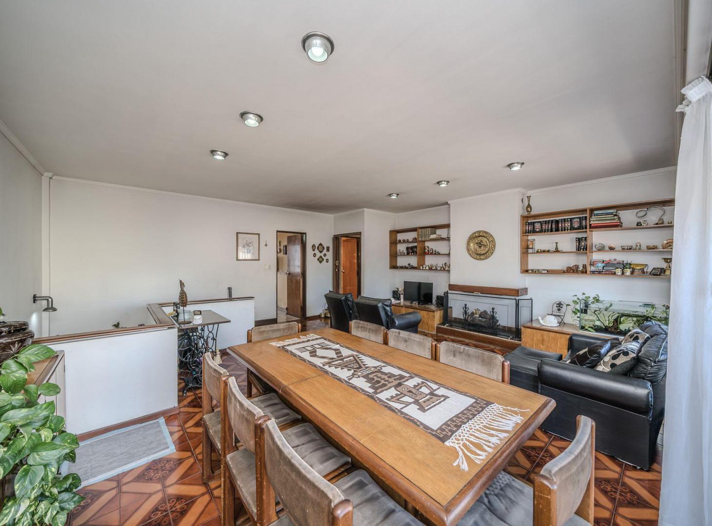 Foto de CASA 4 AMB CON PILETA Y COCHERA - CASEROS NORTE, imagen 5