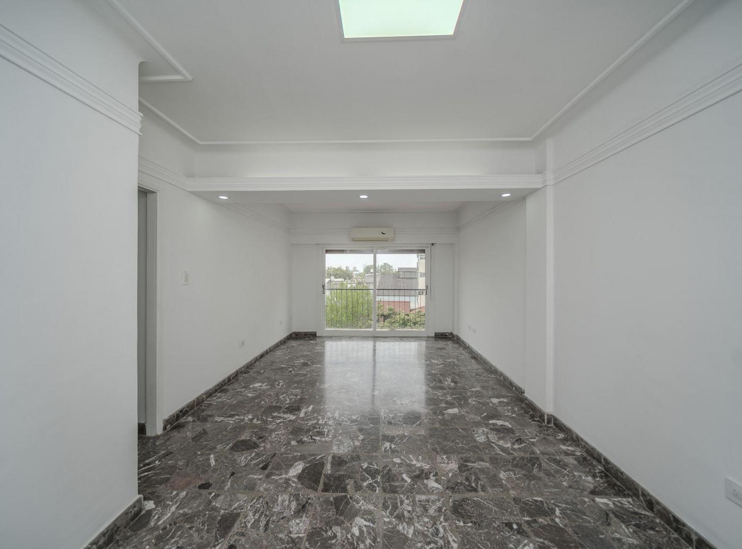 Foto de DEPTO 4 AMBIENTES CON BALCON - PARQUE CHACABUCO, imagen 4