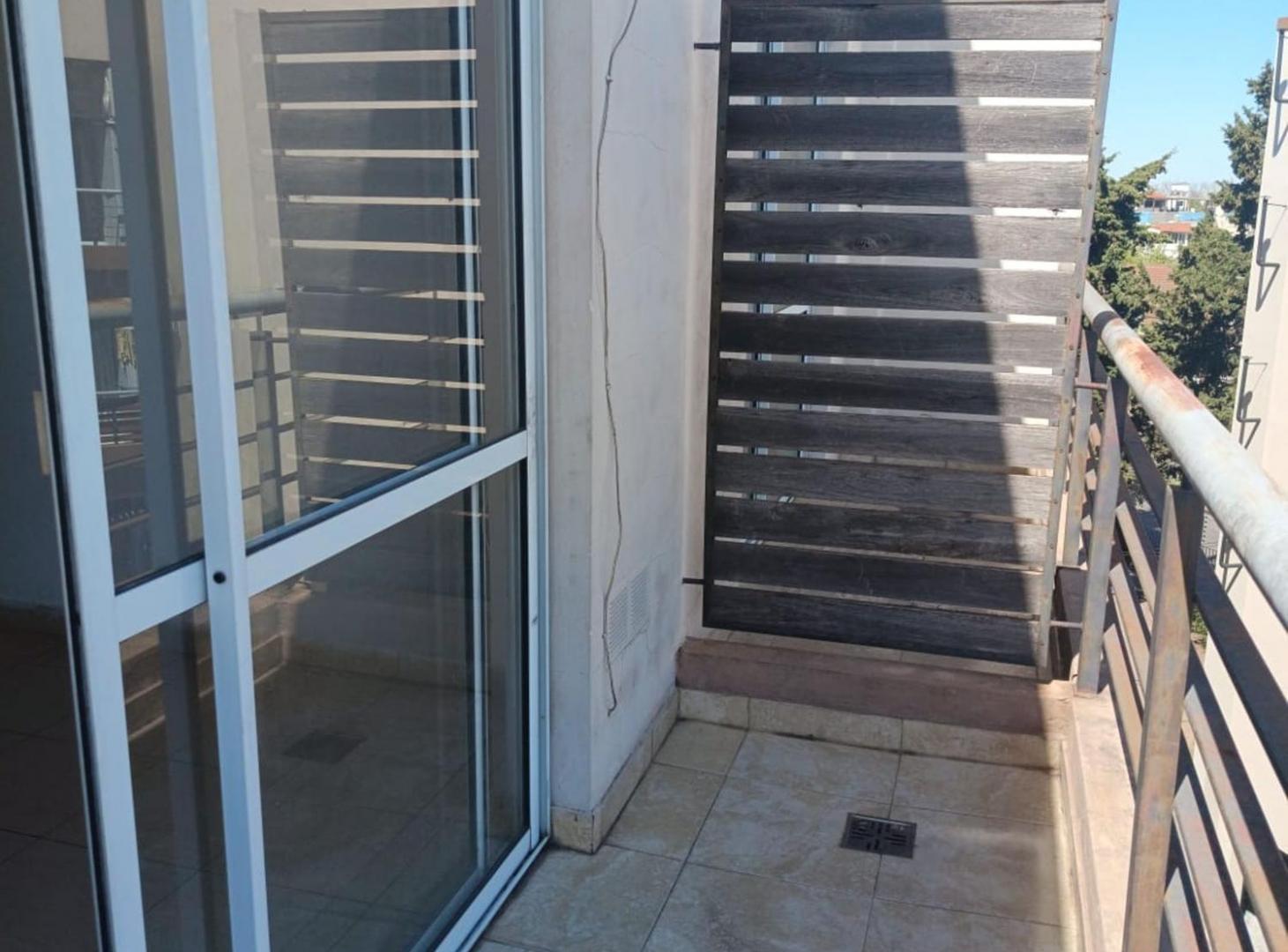 Foto de VENTA DEP. 2 AMB. C/BALCON PALOMAR PERMUTA, imagen 3