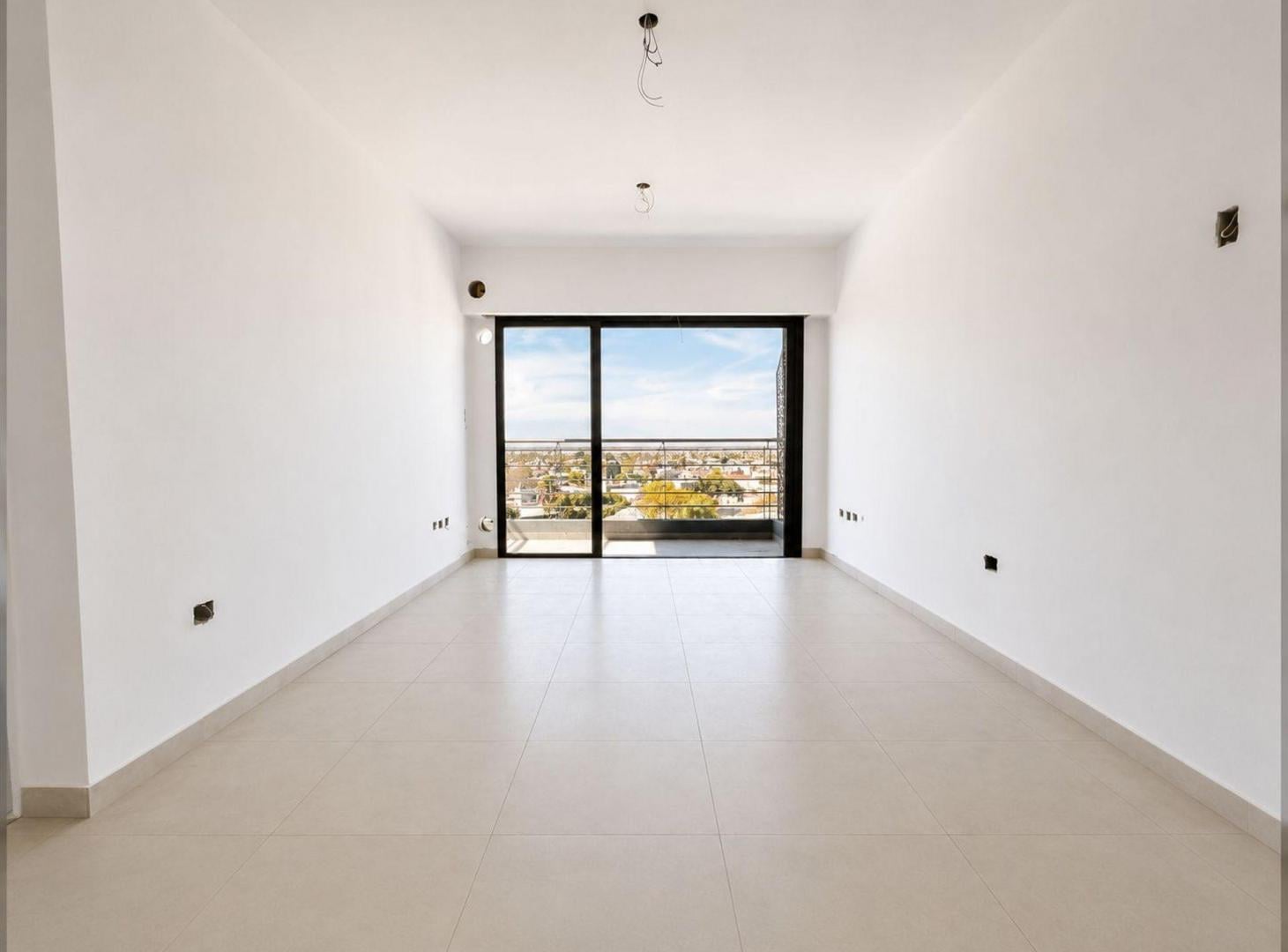 Foto de VENTA DE DEPARTAMENTO 3 AMBIENTES AL FRENTE MORON, imagen 5