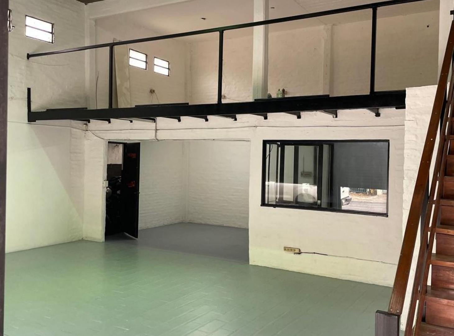 Foto de VENTA LOCAL EN BELLA VISTA - PERMUTA, imagen 2