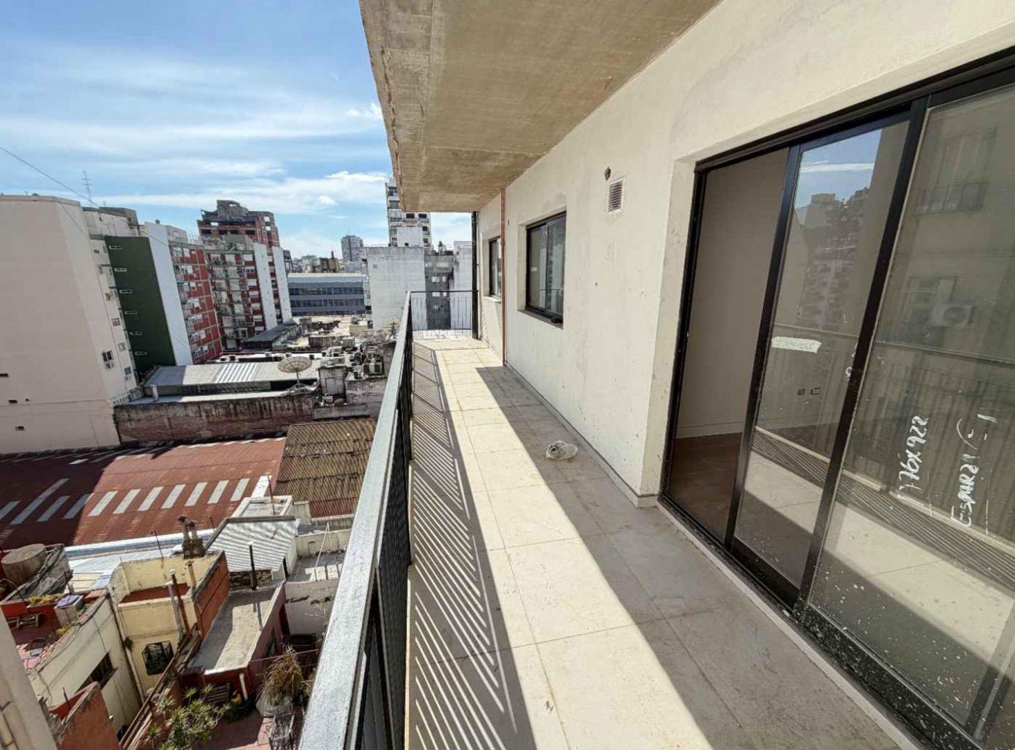 Foto de VENTA DEPTO 2 AMBIENTES CON BALCON - BALVANERA, imagen 3