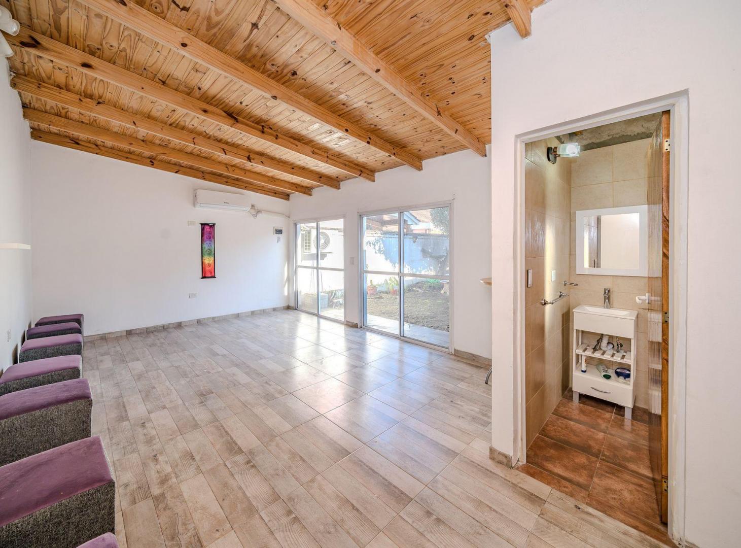 Foto de VENTA CASA 3 AMB QUINCHO Y PH 2 AMB WILDE, imagen 4