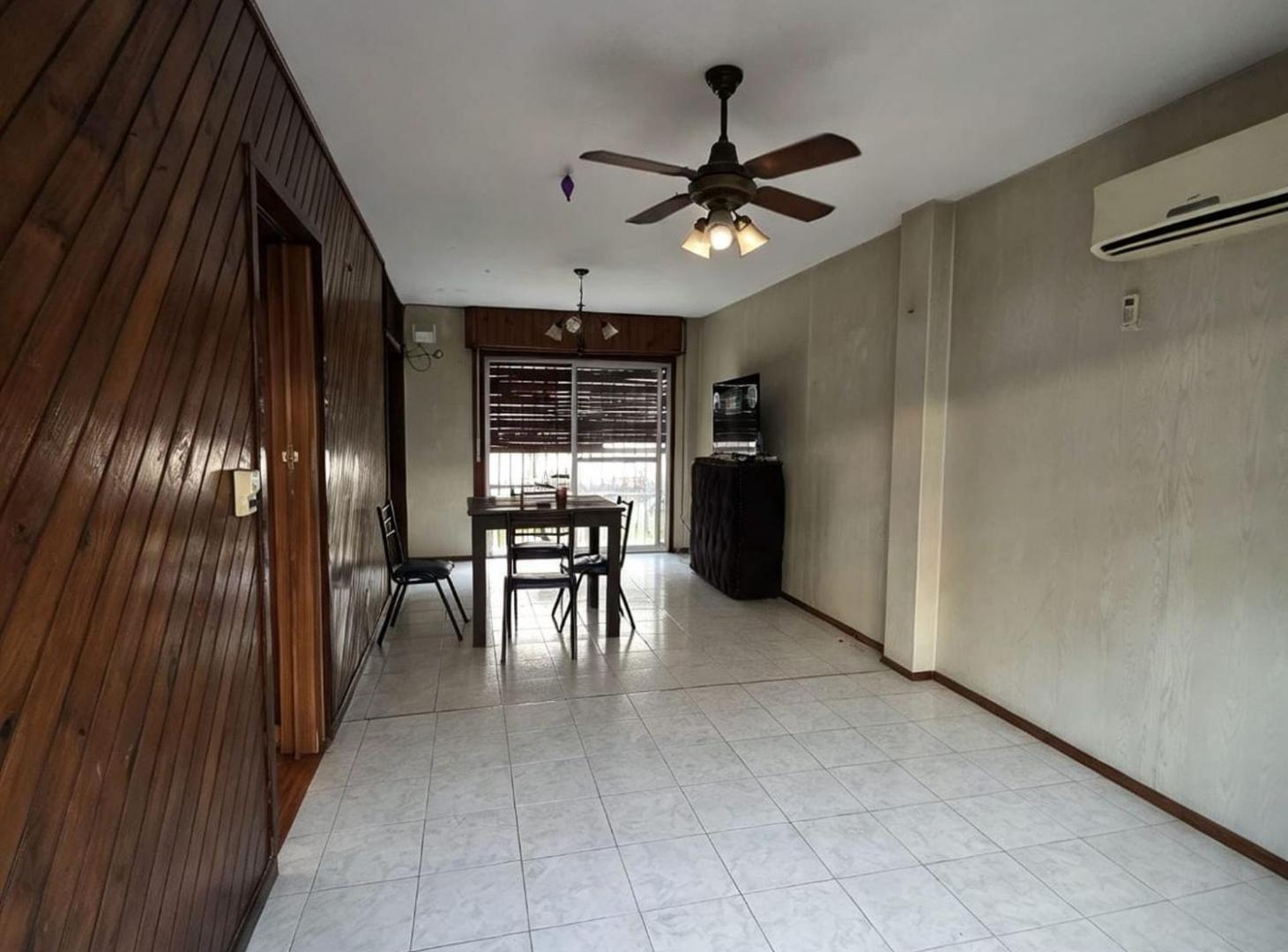 Foto de VENTA CASA - 4 AMB - HURLINGHAM BARRIO CARTERO, imagen 4