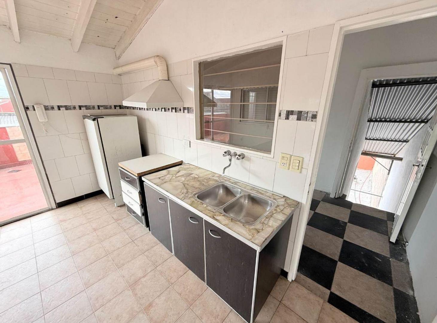 Foto de Venta monoambiente divisible terraza caseros, imagen 3