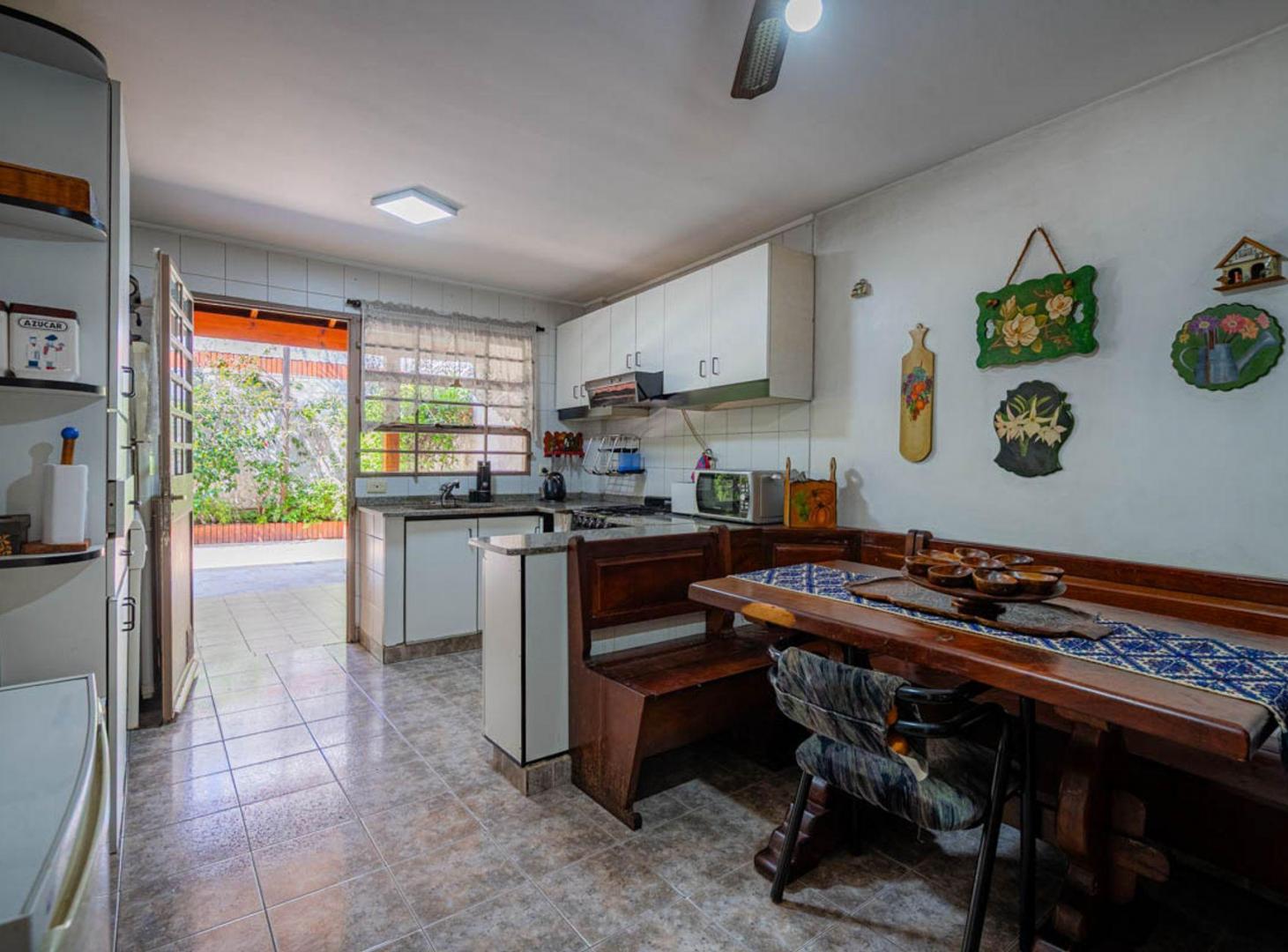 Foto de VENTA DUPLEX 4 AMB PATIO 2 COCH PERMUTA FLORESTA, imagen 5