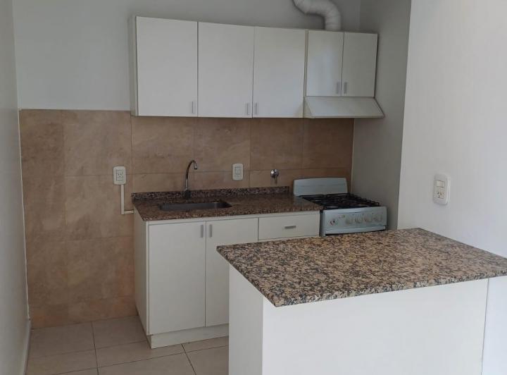 Hermoso departamento con cochera 1