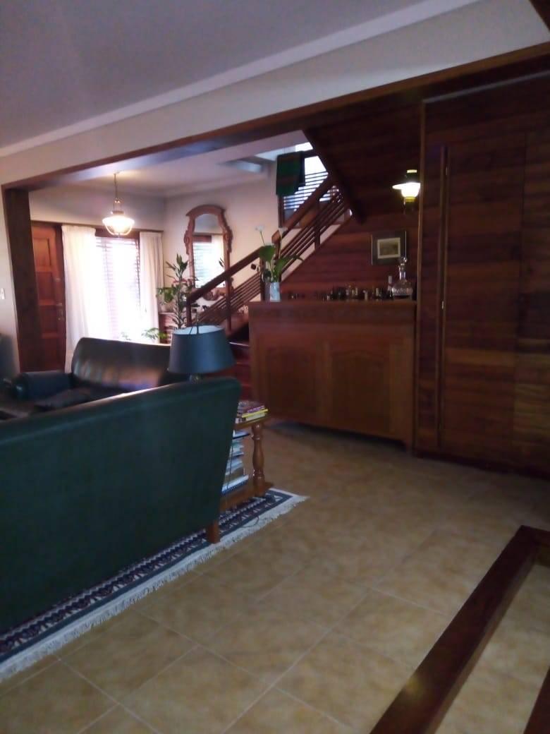 Chalet en San Carlos con Dpto. 2 Amb. 2