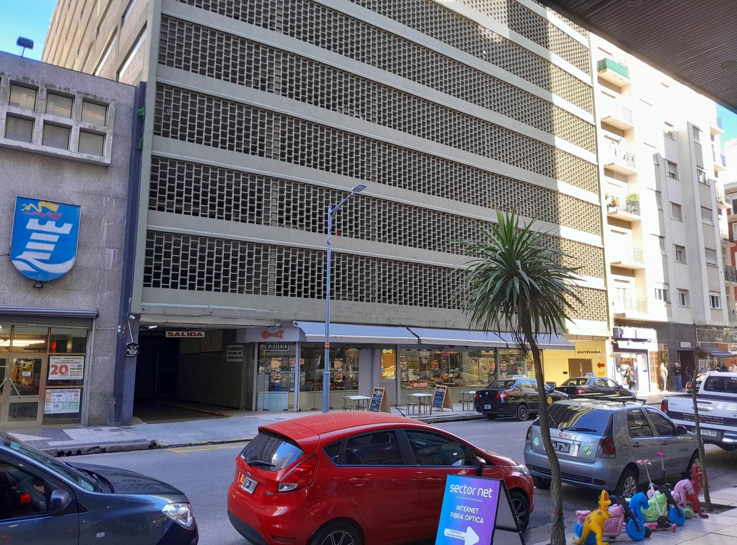 COCHERA en "Bocina's" Mar del Plata -Rivadavia 2270-