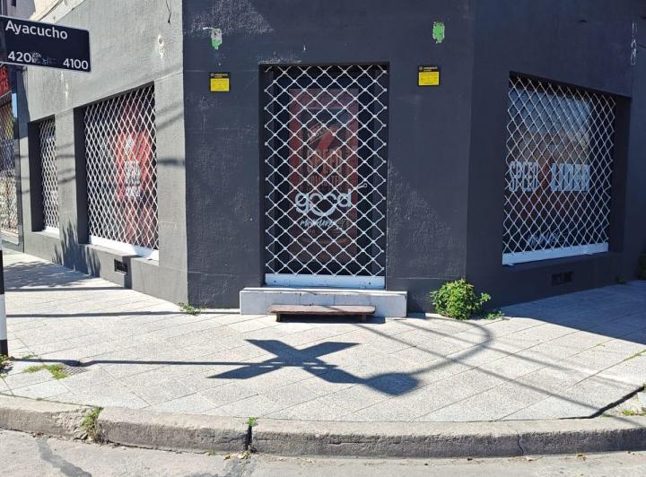 ALQUILER LOCAL 65 mts esquina SAN JUAN - AYACUCHO 2
