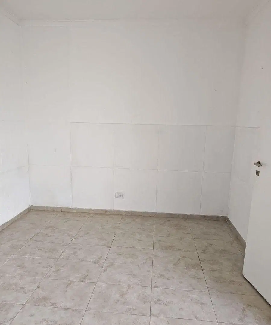 - RESERVADO -PH de 2 ambientes con patio sin expensas 5