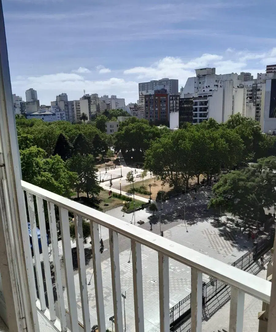 Alquiler 24 meses Departamento de 3 ambientes a la calle en el centro 5