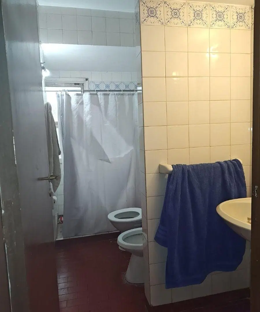 Depto. 2 amb. + espacio para auto. Balcón/terraza con vista parcial al mar (zona Golf/Alem) 2