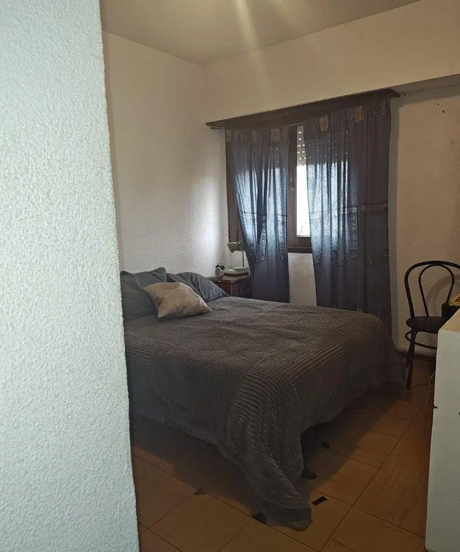 Depto. 2 amb. + espacio para auto. Balcón/terraza con vista parcial al mar (zona Golf/Alem) 1