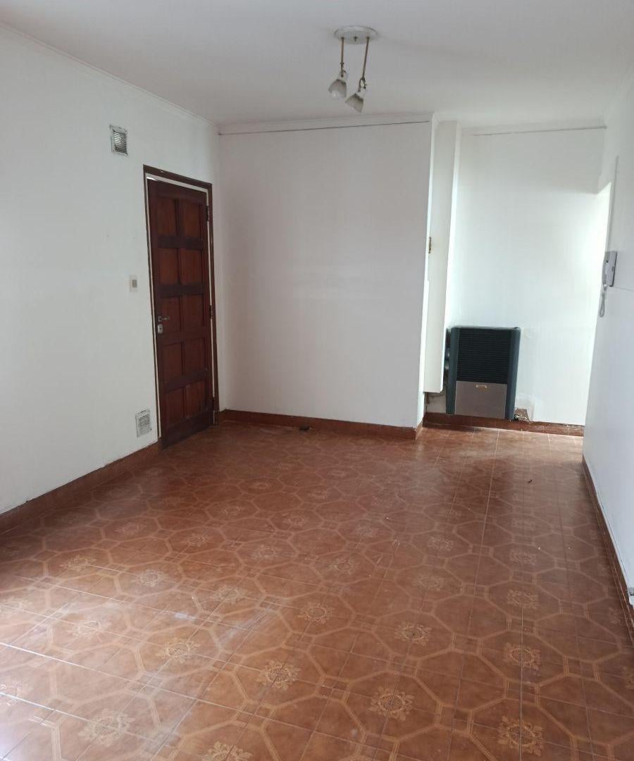 Foto de Alquiler PH 3 amb con patio Zona Guemes, imagen 5