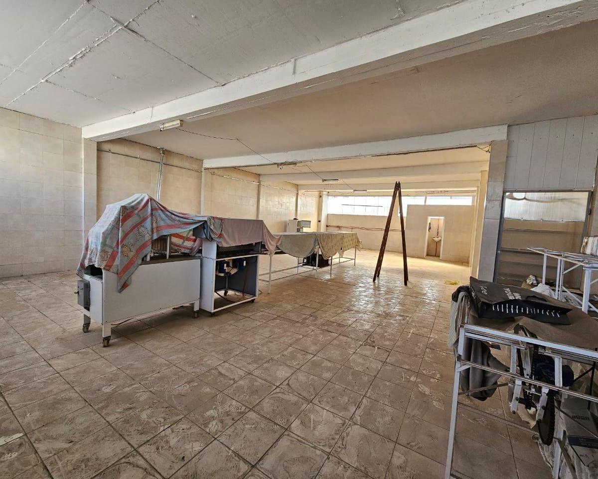 Venta Galpón - Fabrica 2 Pisos (Posibilidad 3) Av Champagnat 3
