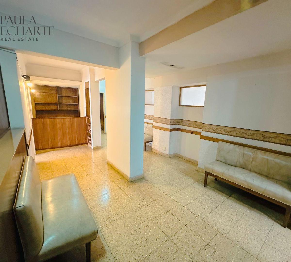 Venta de Complejo de Oficinas 187 m² Macrocentro 2