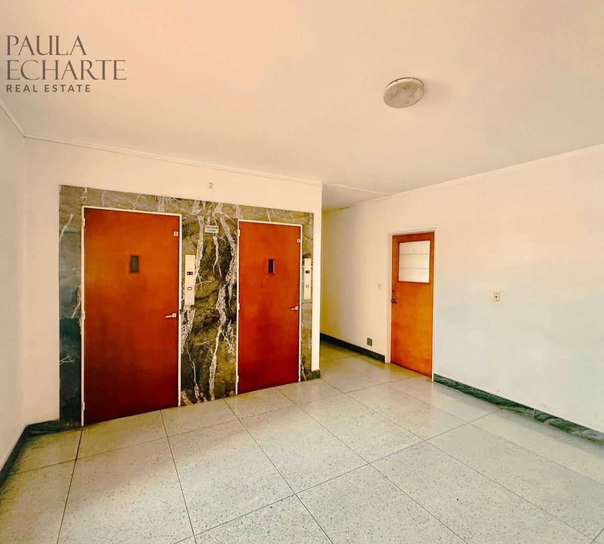Venta de Complejo de Oficinas 187 m² Macrocentro 2