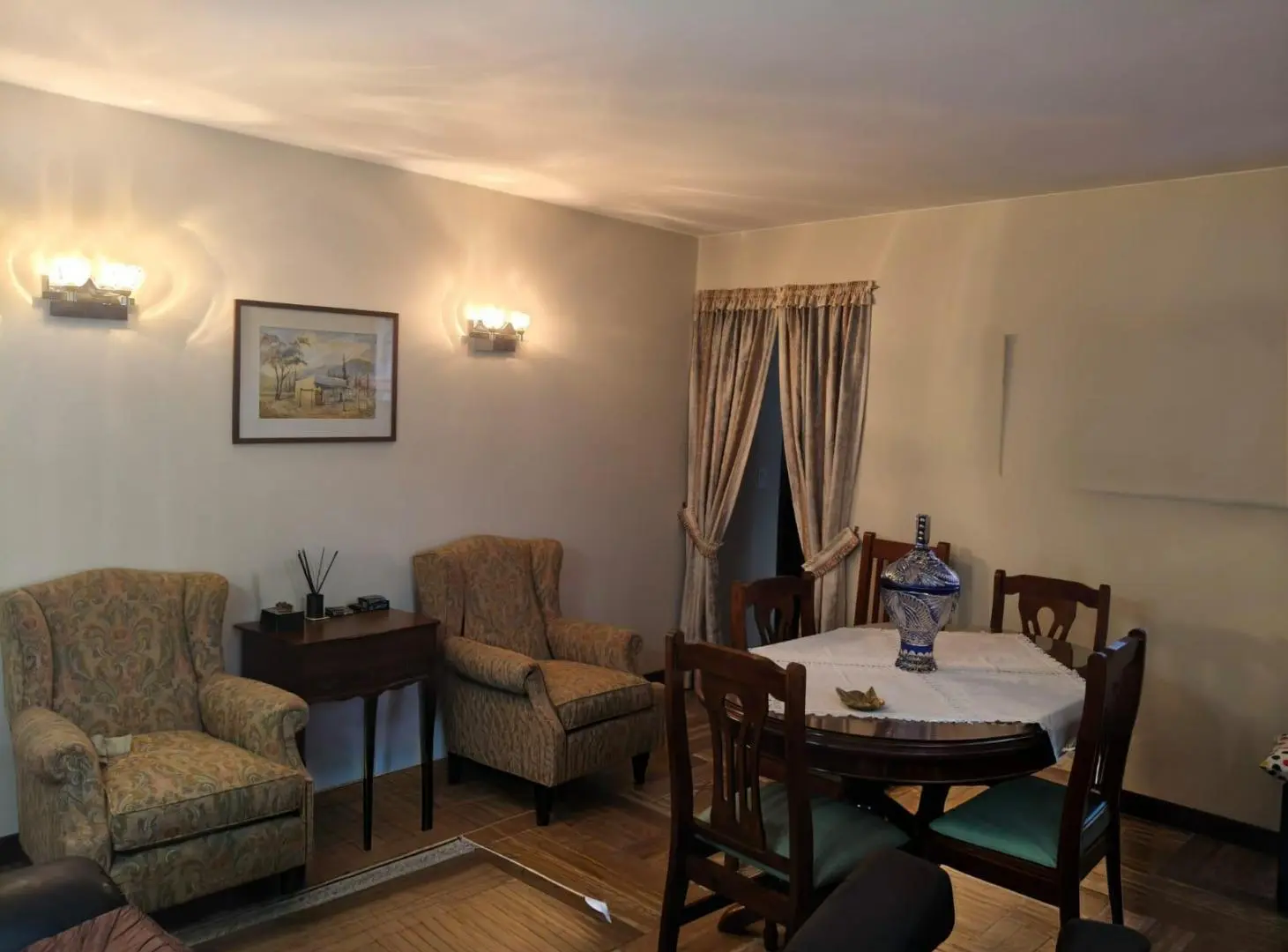 Venta Casa 3 Ambientes c/ garaje para 2 autos Amoblada Caisamar 4