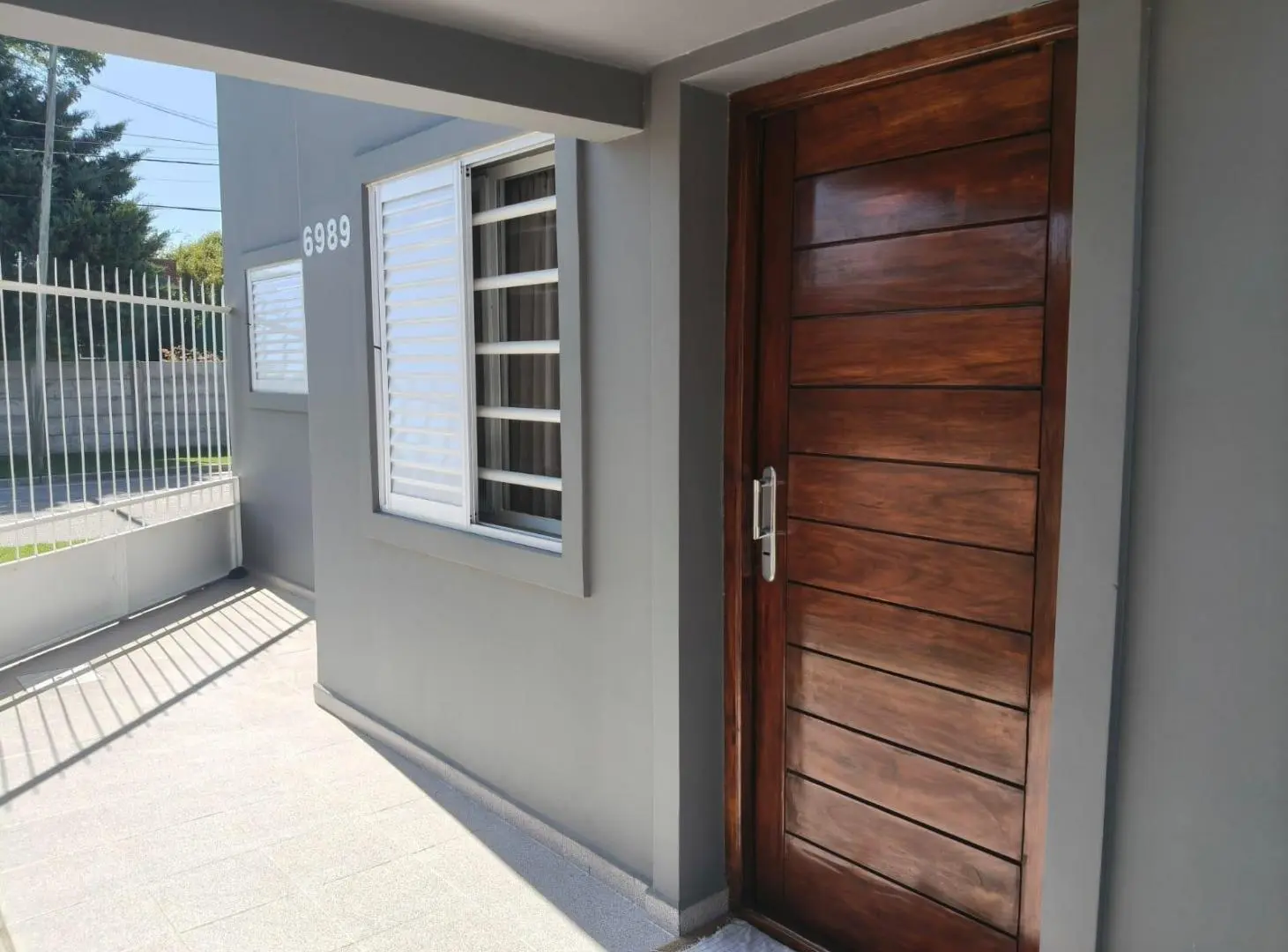 Venta Casa 3 Ambientes c/ garaje para 2 autos Amoblada Caisamar 5