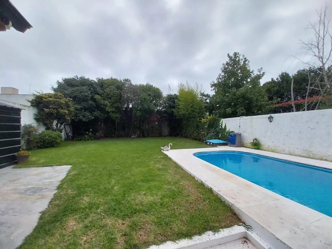 Venta Casa 5 ambientes c/ pileta Barrio los Pinares 3