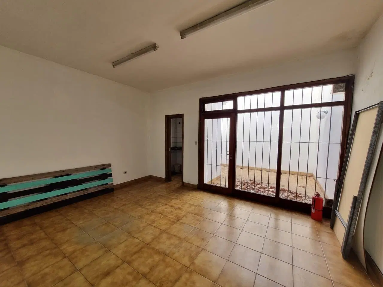 VENTA LOCAL COMERCIAL EN LA PERLA 2