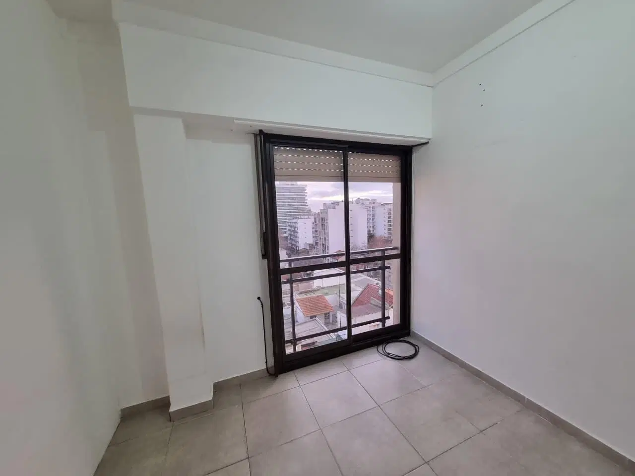 ALQUILER DEPARTAMENTO 3 CON DEPENDENCIA BALCON LA PERLA 3