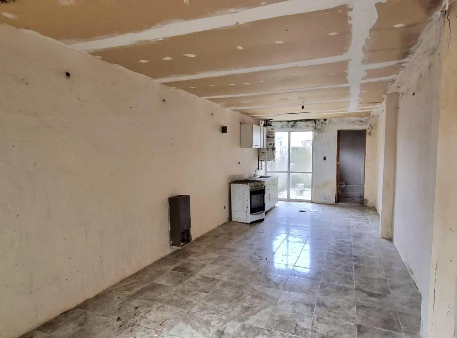 VENTA DE PH CON ESPACIO DE COCHERA ZONA ESTRADA POSIBILIDAD EDIFICACIÓN 4