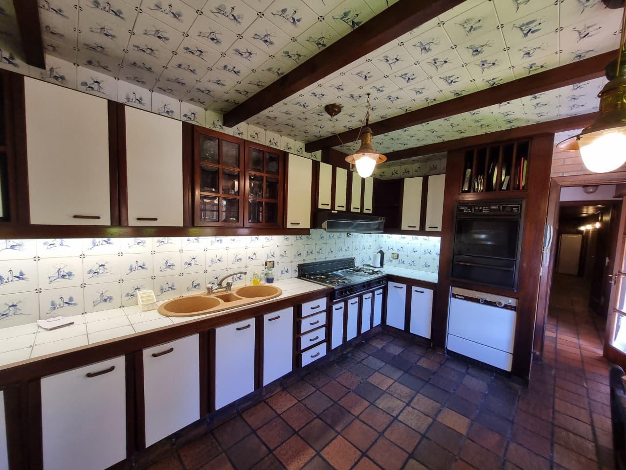 Foto de ALQUILER CHALET 5 AMBIENTES CON PARQUE GARAGE PLAYROOM LOS TRONCOS, imagen 3
