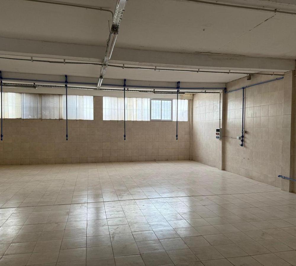Foto de ALQUILER GALPON IDEAL FABRICA ELABORACION A MTS DE AV. CHAMPAGNAT, imagen 2