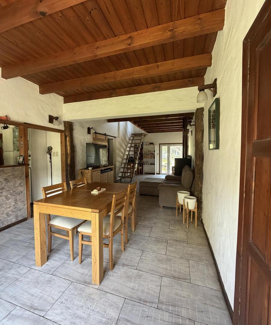 Foto de Venta de casa, 4 ambientes, con parque, quincho y garage, imagen 1