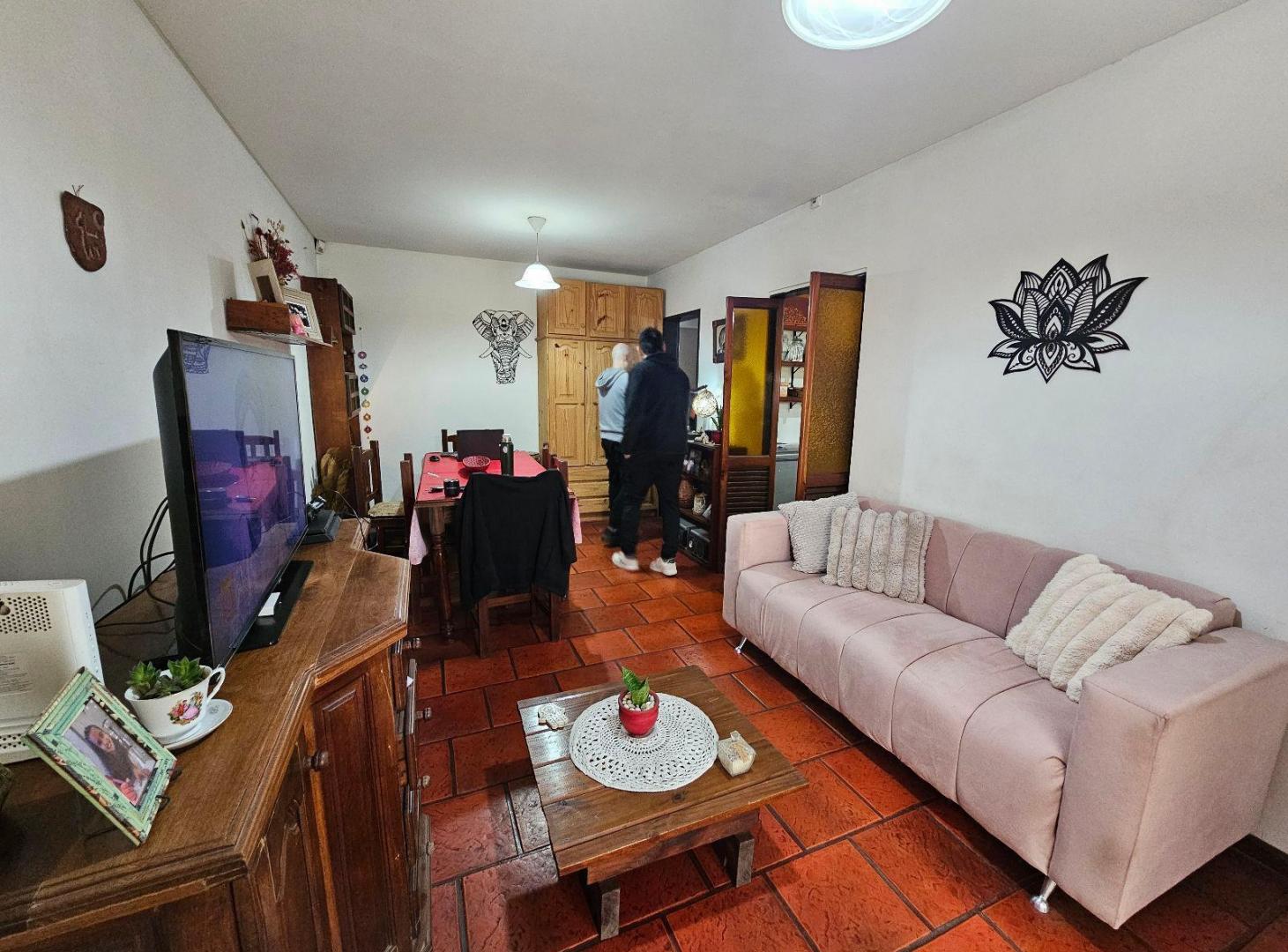 Foto de Chalet de 3 ambientes en impecable estado Hurlingham a metros de, imagen 5