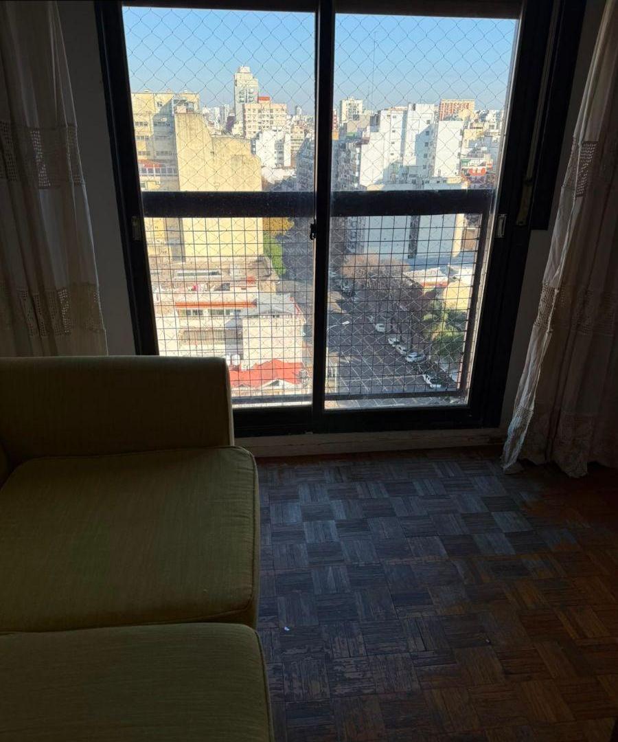 ALMAGRO - YRIGOYEN AL 3900 2AMBS PISO ALTO LUMINOSO