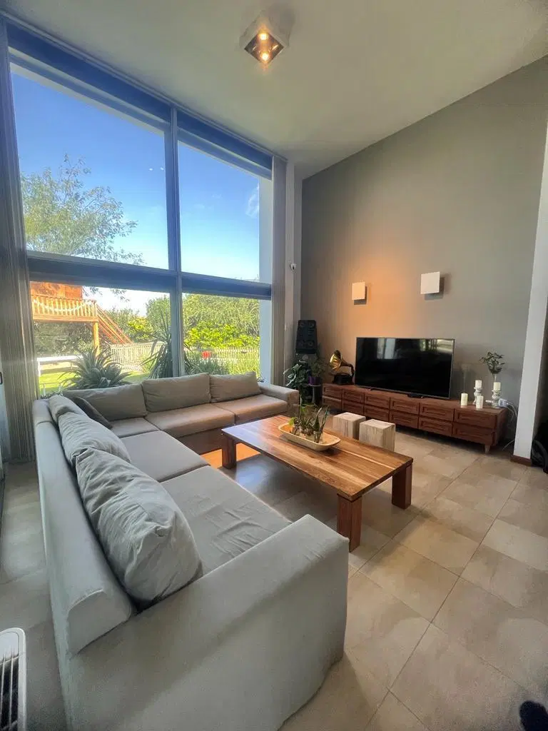 Casa Duplex Amoblada en Alquiler- La Calandria zona sur 2