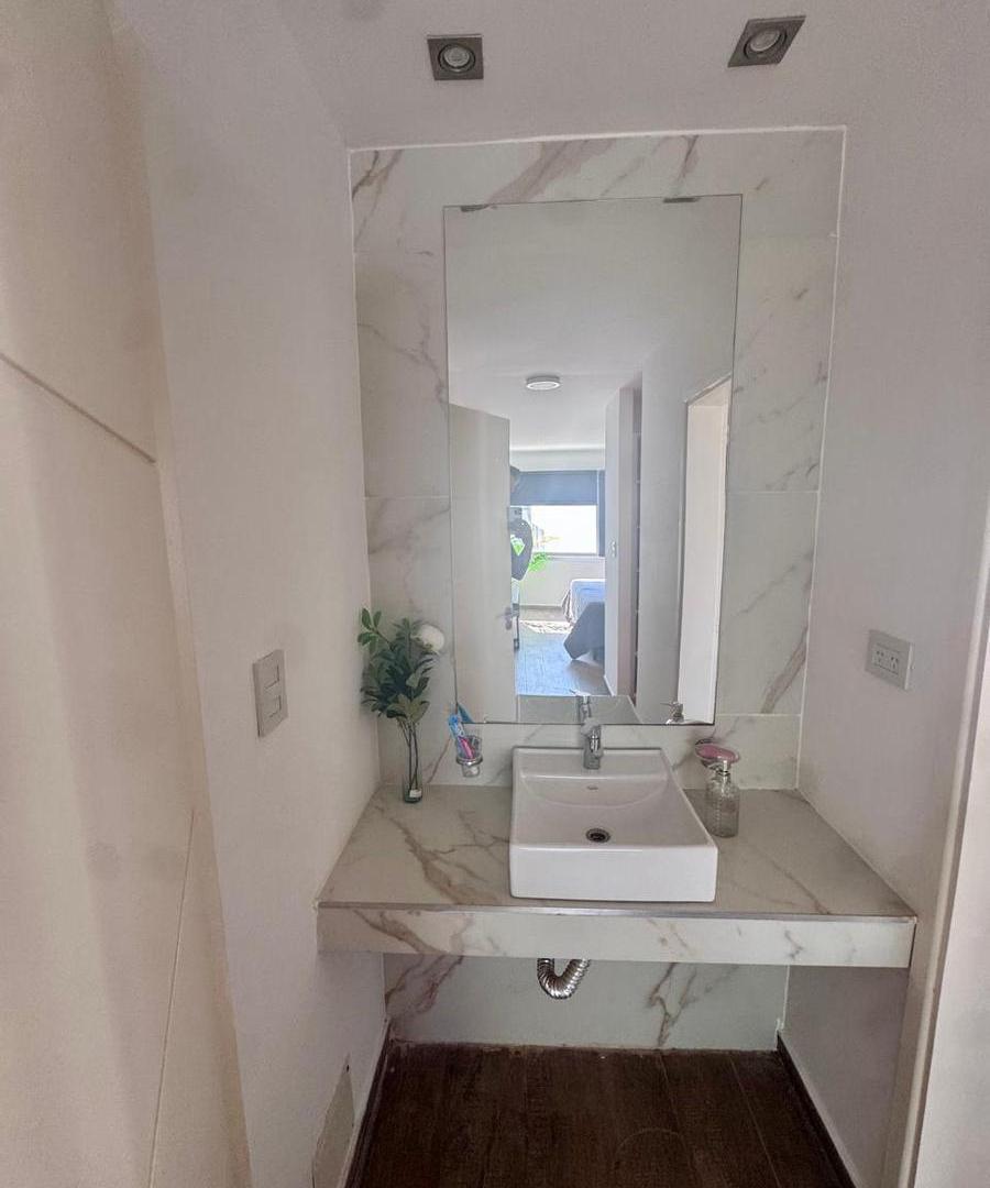 Foto de Casa Duplex Amoblada en Alquiler- La Calandria zona sur, imagen 2