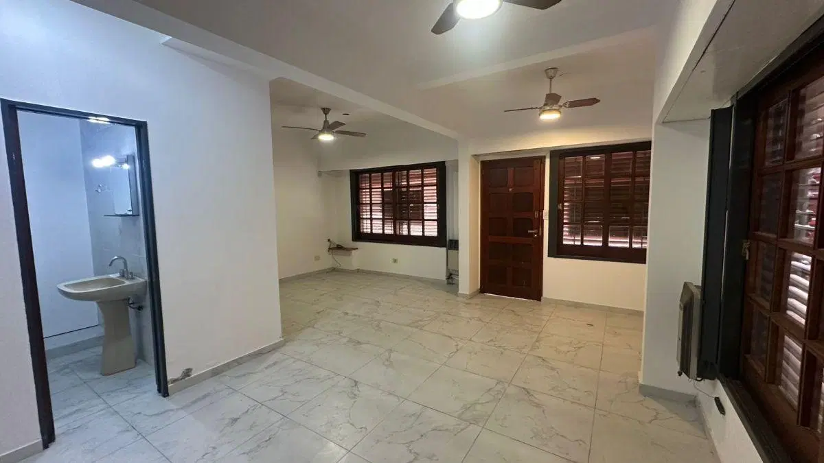 50 E/ 22 Y 23 CASA DE 5 DORMI, SOTANO, QUINCHO Y COCHERAS EN VENTA, LA PLATA.- 4