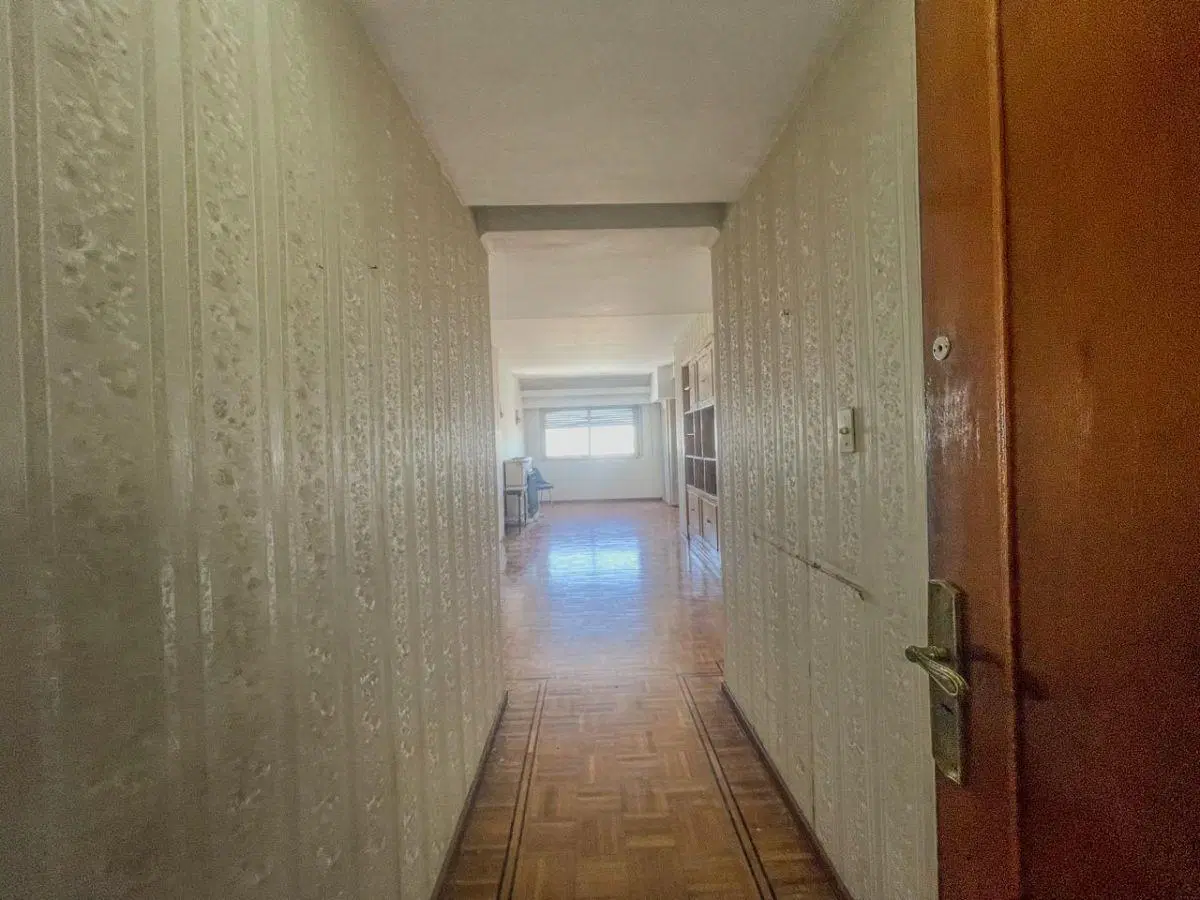 7 ENTRE 41 Y 42 DPTO DE 4 DORMIS, BALCON, COCHERA, BAULERA Y DOS COCHERAS EN VENTA, LA PLATA.- 2