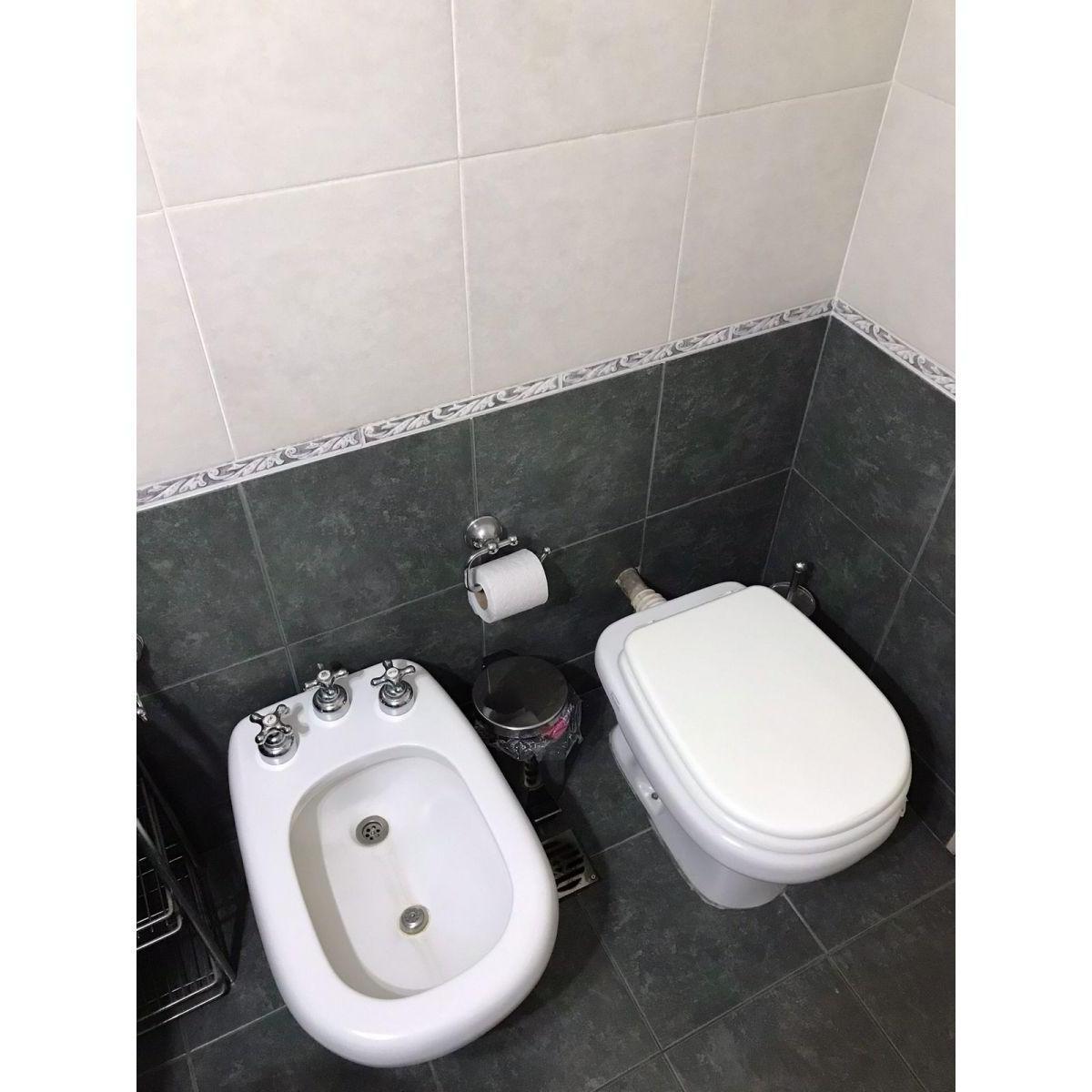 Sarmiento y Catamarca (Piso Exclusivo 3 Dorm. C/balcones) 2