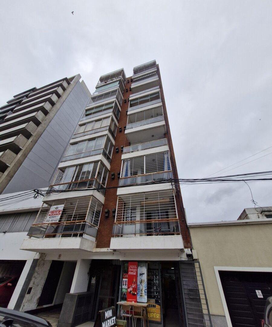 Av Francia al 900 (Departamento 1 dormitorio C/Balcón y Cochera)
