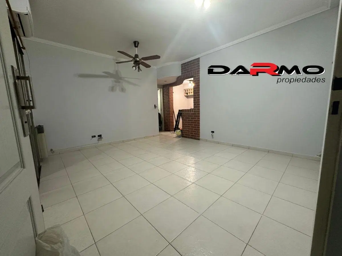 Excelente 2 Ambientes con balcón Recién Pintado en Buena Ubicación - Villa Lugano 1
