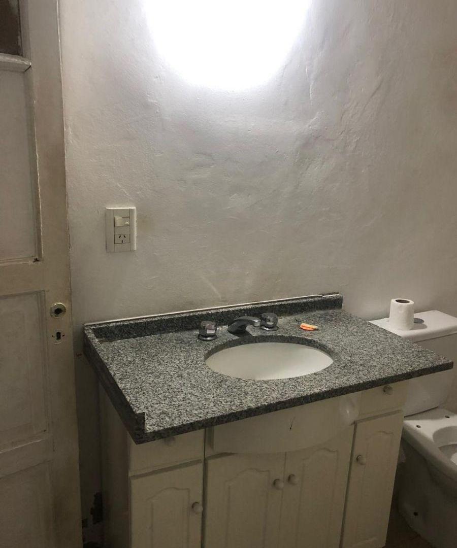 Foto de PH 4 Ambientes con patio y cochera fija en Alquiler Villa Lugano, imagen 5