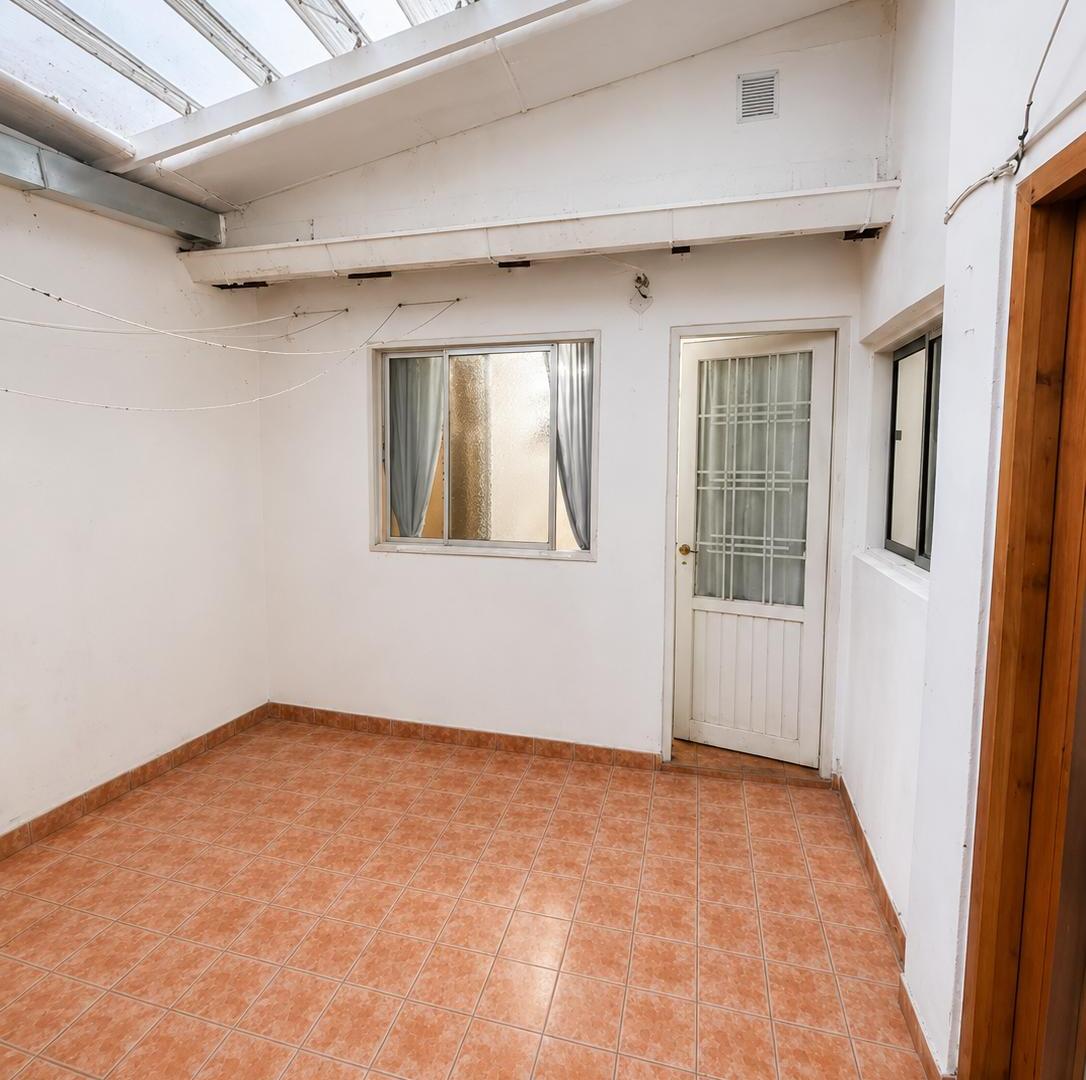 Foto de Departamento de 3 ambientes en planta baja con patio – Almagro, imagen 5