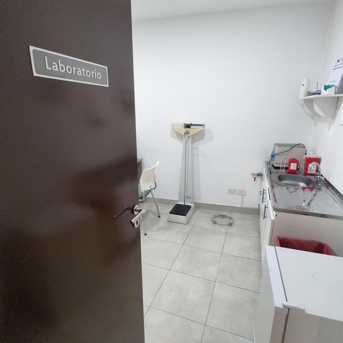 Venta Centro Médico y Laboratorio 2